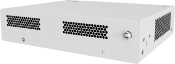 Huawei ekit switch S210-8LP2J - võimas ja vaikne võrguseade Metallist hall Huawei switch, millel on külje pealt nähtavad ventilatsiooniavad ja toitenupp.