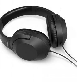 Philips over-ear kõrvaklapid, 2 m kaabliga Must Philipsi over-ear tüüpi kõrvaklapid, pikk kaabel nähtav vasakul, minimalistlik disain.